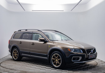 Подержанный автомобиль Volvo XC70 2012 года (7 фото)
