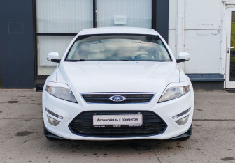 Подержанный автомобиль Ford Mondeo Sedan 2012 года (2 фото)