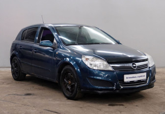 Подержанный автомобиль Opel Astra Hatchback 2007 года (3 фото)