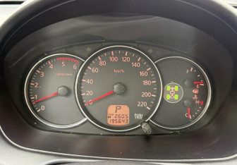 Подержанный автомобиль Mitsubishi Pajero Sport 2012 года (12 фото)