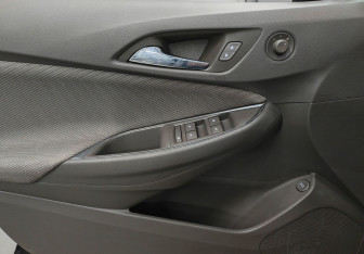 Подержанный автомобиль Chevrolet Cruze Sedan 2017 года (15 фото)