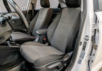 Подержанный автомобиль Hyundai Solaris Sedan 2021 года (20 фото)