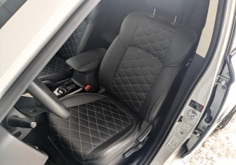 Подержанный автомобиль Mitsubishi Outlander 2022 года (20 фото)