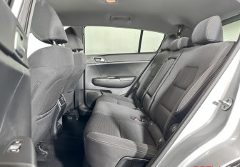 Подержанный автомобиль Kia Sportage 2016 года (10 фото)