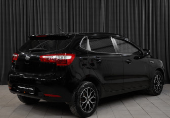 Подержанный автомобиль Kia Rio Hatchback 2014 года (4 фото)