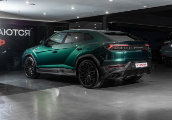 Подержанный автомобиль Lamborghini Urus 2025 года (6 фото)