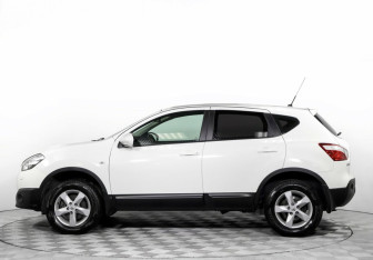 Подержанный автомобиль Nissan Qashqai 2012 года (3 фото)