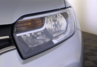 Подержанный автомобиль Renault Sandero 2021 года (17 фото)