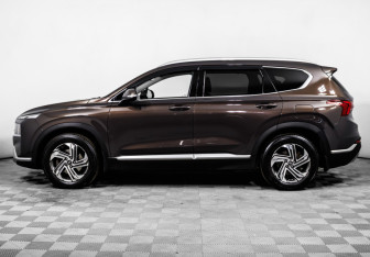 Подержанный автомобиль Hyundai Santa Fe 2021 года (8 фото)