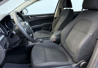 Подержанный автомобиль Skoda Superb Liftback 2011 года (10 фото)