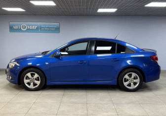 Подержанный автомобиль Chevrolet Cruze Sedan 2011 года (8 фото)