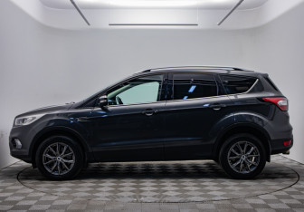 Подержанный автомобиль Ford Kuga 2019 года (2 фото)