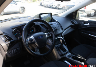 Подержанный автомобиль Ford Kuga 2013 года (11 фото)