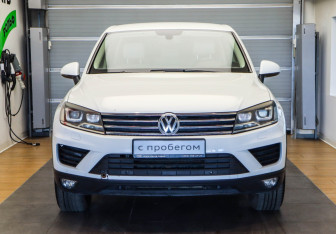 Подержанный автомобиль Volkswagen Touareg 2016 года (2 фото)