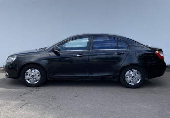 Подержанный автомобиль Geely Emgrand EC7 Sedan 2013 года (8 фото)