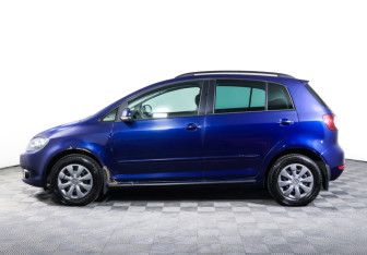 Подержанный автомобиль Volkswagen Golf Plus 2010 года (8 фото)