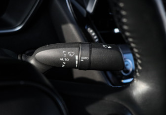 Подержанный автомобиль Toyota Corolla Sedan 2019 года (24 фото)