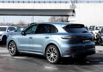 Подержанный автомобиль Porsche Cayenne 2019 года (7 фото)
