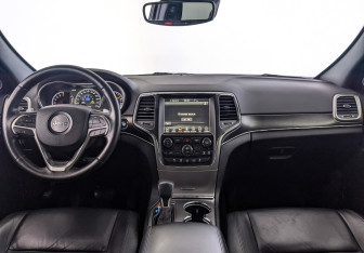 Подержанный автомобиль Jeep Grand Cherokee 2018 года (14 фото)