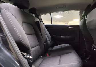 Подержанный автомобиль Kia Sportage 2017 года (14 фото)
