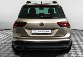Подержанный автомобиль Volkswagen Tiguan 2017 года (6 фото)