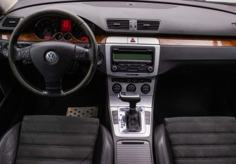 Подержанный автомобиль Volkswagen Passat Sedan 2008 года (13 фото)