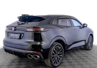 Подержанный автомобиль Changan UNI-K 2023 года (5 фото)