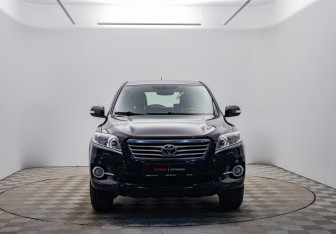Подержанный автомобиль Toyota RAV4 2011 года (2 фото)