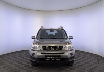 Подержанный автомобиль Nissan X-Trail 2010 года (2 фото)