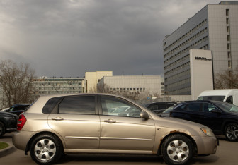 Подержанный автомобиль Kia Cerato Hatchback 2007 года (3 фото)