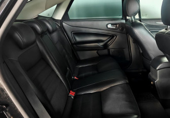 Подержанный автомобиль Ford Mondeo Sedan 2009 года (10 фото)