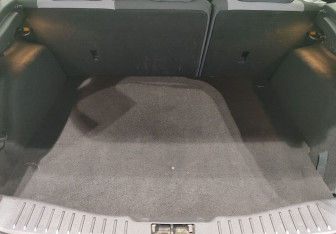 Подержанный автомобиль Ford Focus Hatchback 2012 года (12 фото)