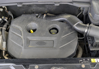 Подержанный автомобиль Land Rover Freelander 2013 года (9 фото)