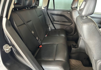 Подержанный автомобиль Dodge Caliber 2008 года (16 фото)
