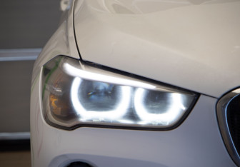 Подержанный автомобиль BMW X1 2015 года (37 фото)