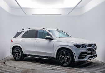 Подержанный автомобиль Mercedes-Benz GLE 2019 года (3 фото)