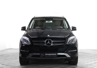 Подержанный автомобиль Mercedes-Benz GLE 2015 года (2 фото)