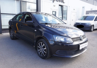 Подержанный автомобиль Volkswagen Polo Sedan 2011 года (3 фото)