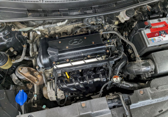 Подержанный автомобиль Hyundai Solaris Hatchback 2014 года (9 фото)