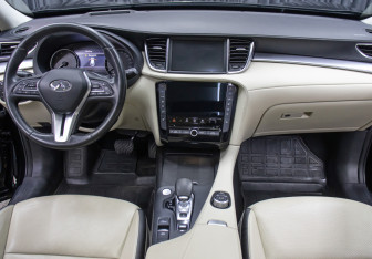 Подержанный автомобиль Infiniti QX50 2019 года (14 фото)