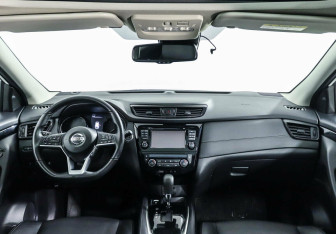 Подержанный автомобиль Nissan Qashqai 2020 года (10 фото)