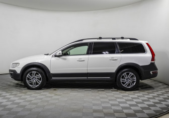 Подержанный автомобиль Volvo XC70 2014 года (8 фото)