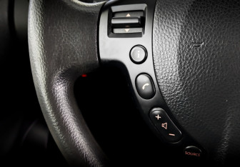 Подержанный автомобиль Nissan Qashqai 2012 года (26 фото)