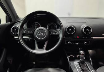 Подержанный автомобиль Audi A3 Sedan 2020 года (12 фото)