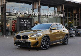 Подержанный автомобиль BMW X2 2019 года (24 фото)