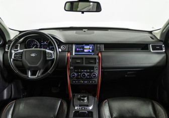 Подержанный автомобиль Land Rover Discovery Sport 2018 года (14 фото)