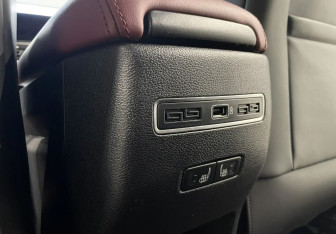 Подержанный автомобиль Geely Coolray 2020 года (19 фото)