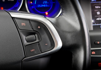 Подержанный автомобиль DS 4 2016 года (28 фото)