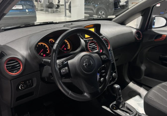 Подержанный автомобиль Opel Corsa 2012 года (8 фото)