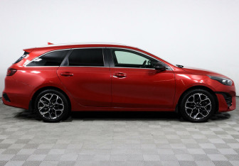 Подержанный автомобиль Kia Ceed Wagon 2021 года (4 фото)